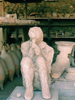The best day trips from Rome. Pompeii, Pompeii day trip and 18 things you probably didn't know about Pompeii. How to do a day trip to Pompeii from Rome